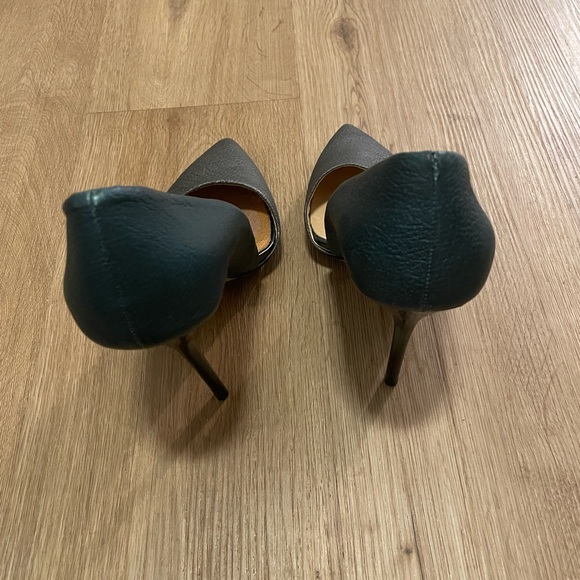 L.A.M.B Gray & Green Colorblock Stiletto Leather Heels Size 8.5 - Picture 5 of 9